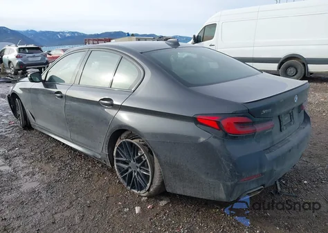 2021 BMW M550I xDrive z USA, uszkodzony, nr VIN WBA13BK02MCG07493